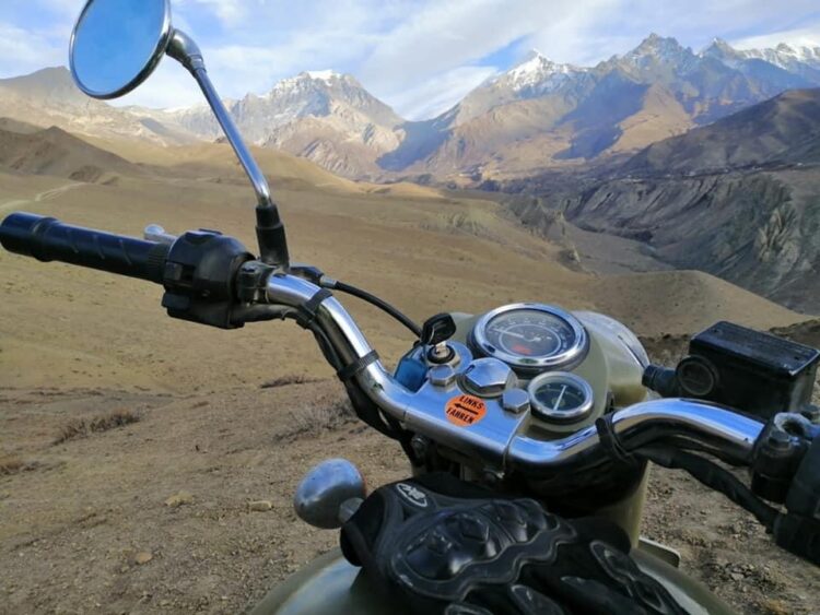 Click to Book Your Motorcycle with Bikemandu